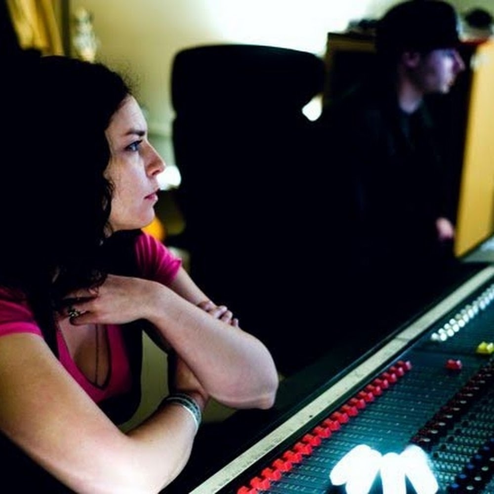 Meet your Posher, Mssteshacano